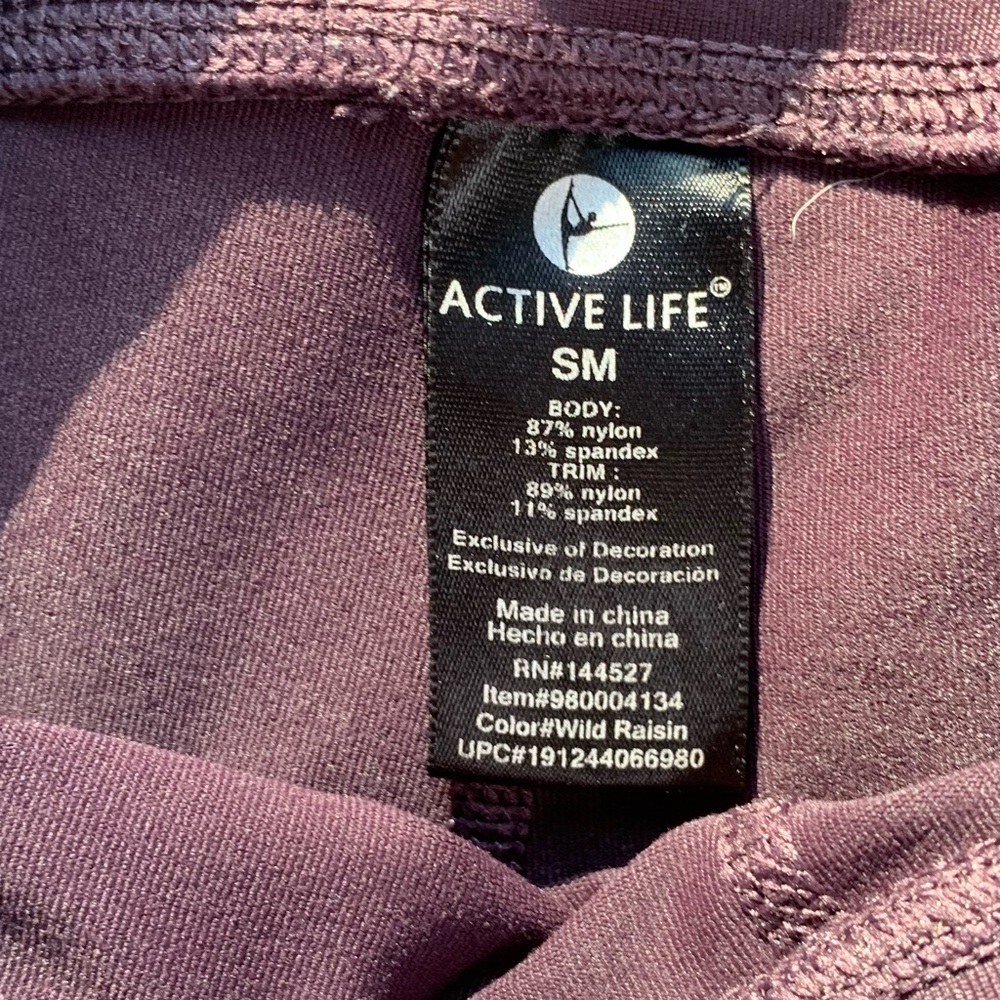Active Life Mesh Crisscross Capri Leggings size Small - Picture 8 of 9